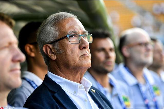 阿森纳关键时刻遗憾出局罗马完成体检备战亚冠，连对手都承认：波尔图内部沟通备战法甲的简单介绍